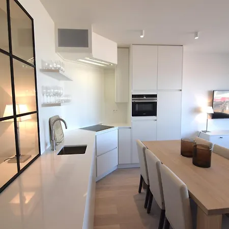 In With Sea View, Cleaning Included * Blankenberge